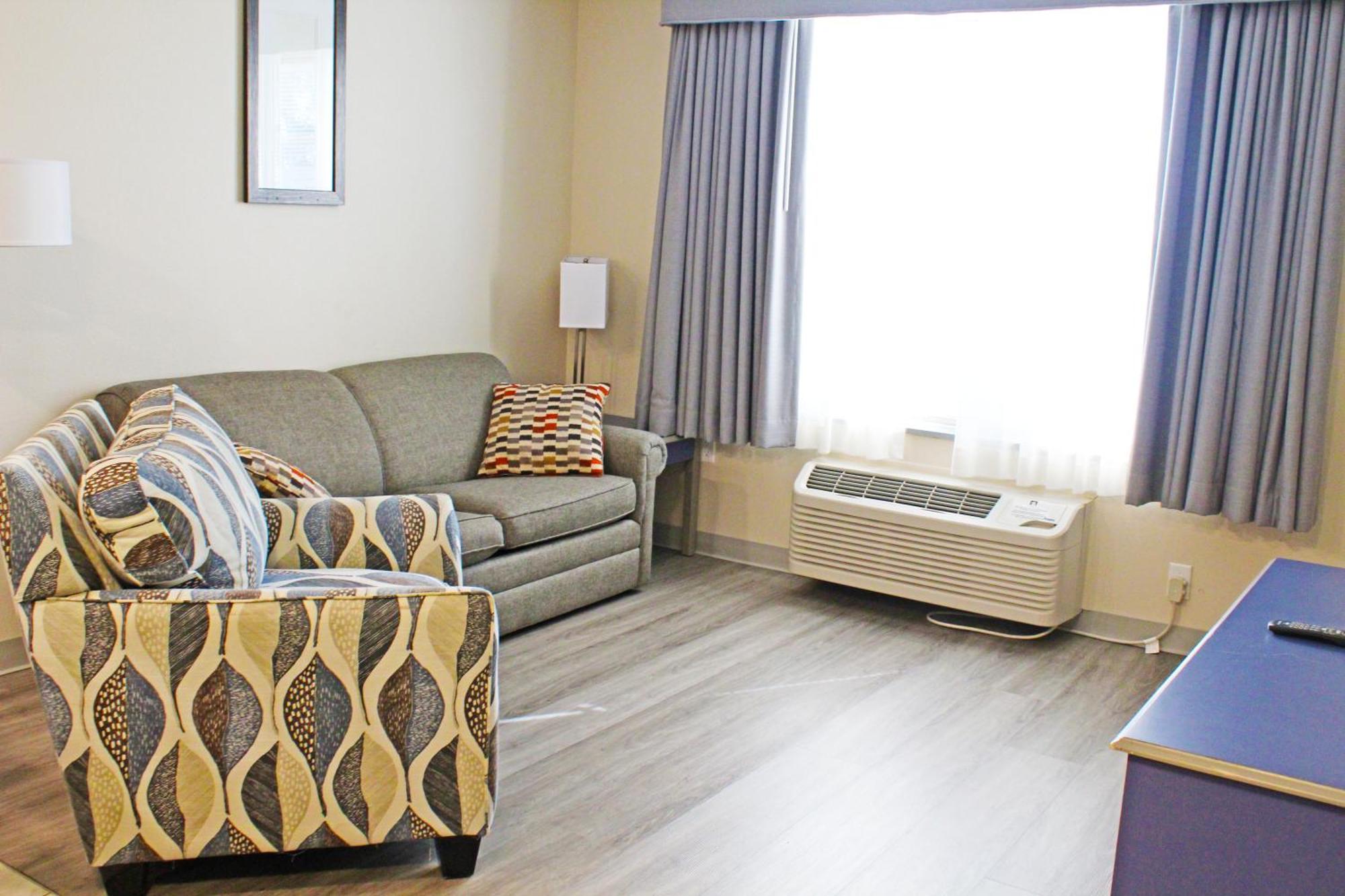 Independence Stay Long Term And Suites Marinette Exterior foto