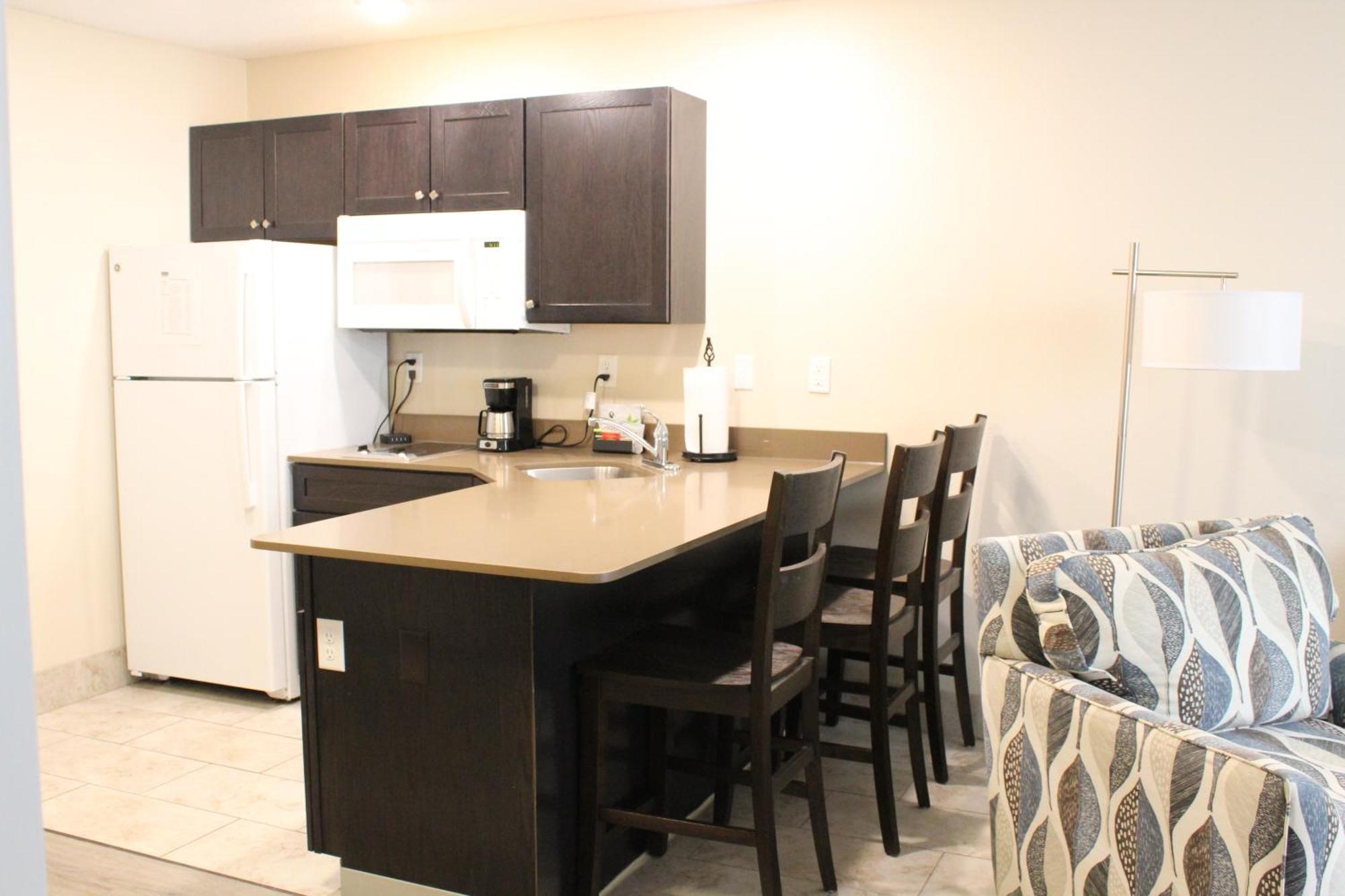Independence Stay Long Term And Suites Marinette Exterior foto